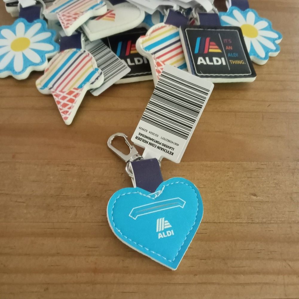 ALDI Heart Keychain Quarter Keeper 2024 Super Fan Collection Colorful Logo NWT - Picture 2 of 3